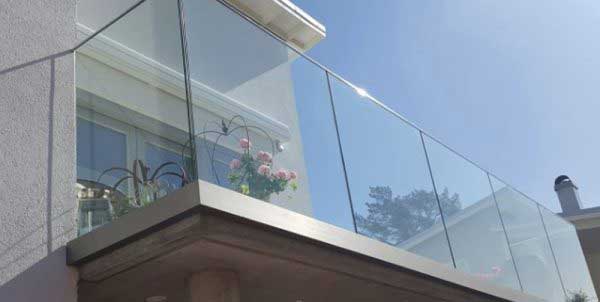 mẫu lan can kính cường lực