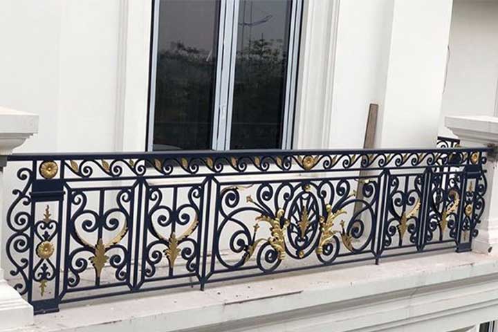 mẫu lan can sắt mỹ thuật đẹp và hiện đại