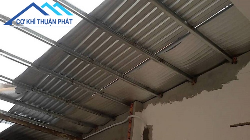 Quy trình và Phương pháp xử lý mái tôn bị dột