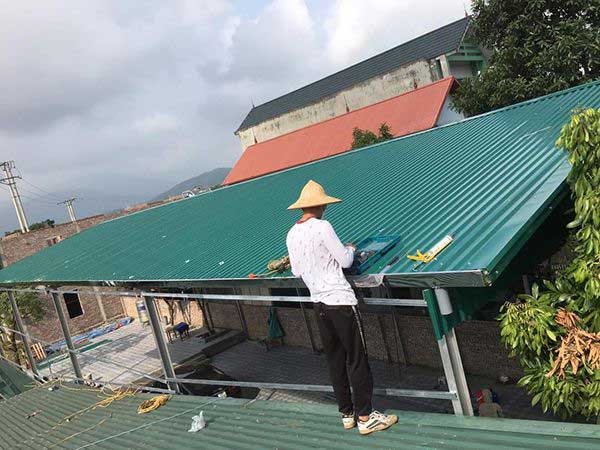 Mái tôn chống nóng sân thượng