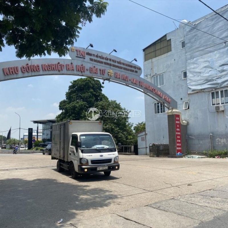 Cửa hàng tôn Hoa Sen khu vực Long biên