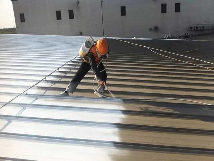 Vì sao nên sự dụng tôn chống nóng cho nhà ống